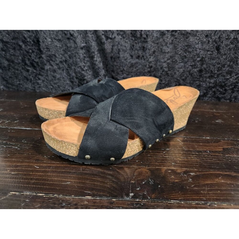 NWOB Zodiac Mila Black Criss-Cross Straps Cork Wedge/Sz. 11M